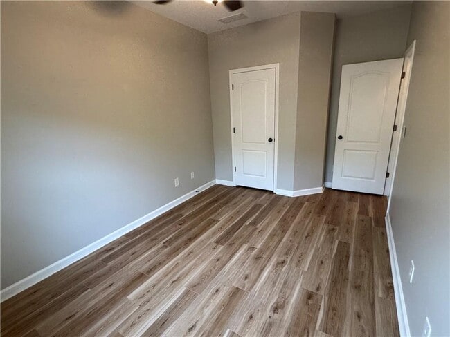 Building Photo - 5055 Hastings Terrace