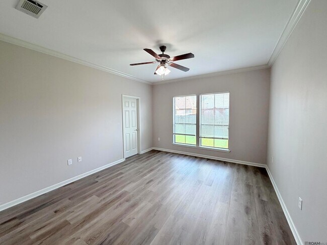 Building Photo - 40325 Coldwater Landing