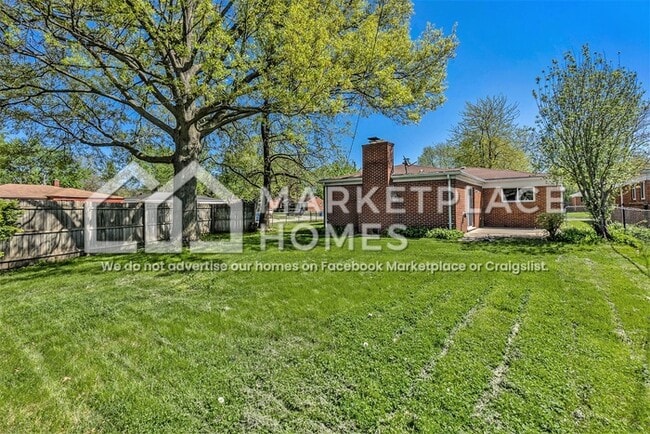 Building Photo - 25161 Patricia Ave