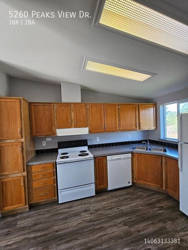 Building Photo - 5260 Peaks View Dr