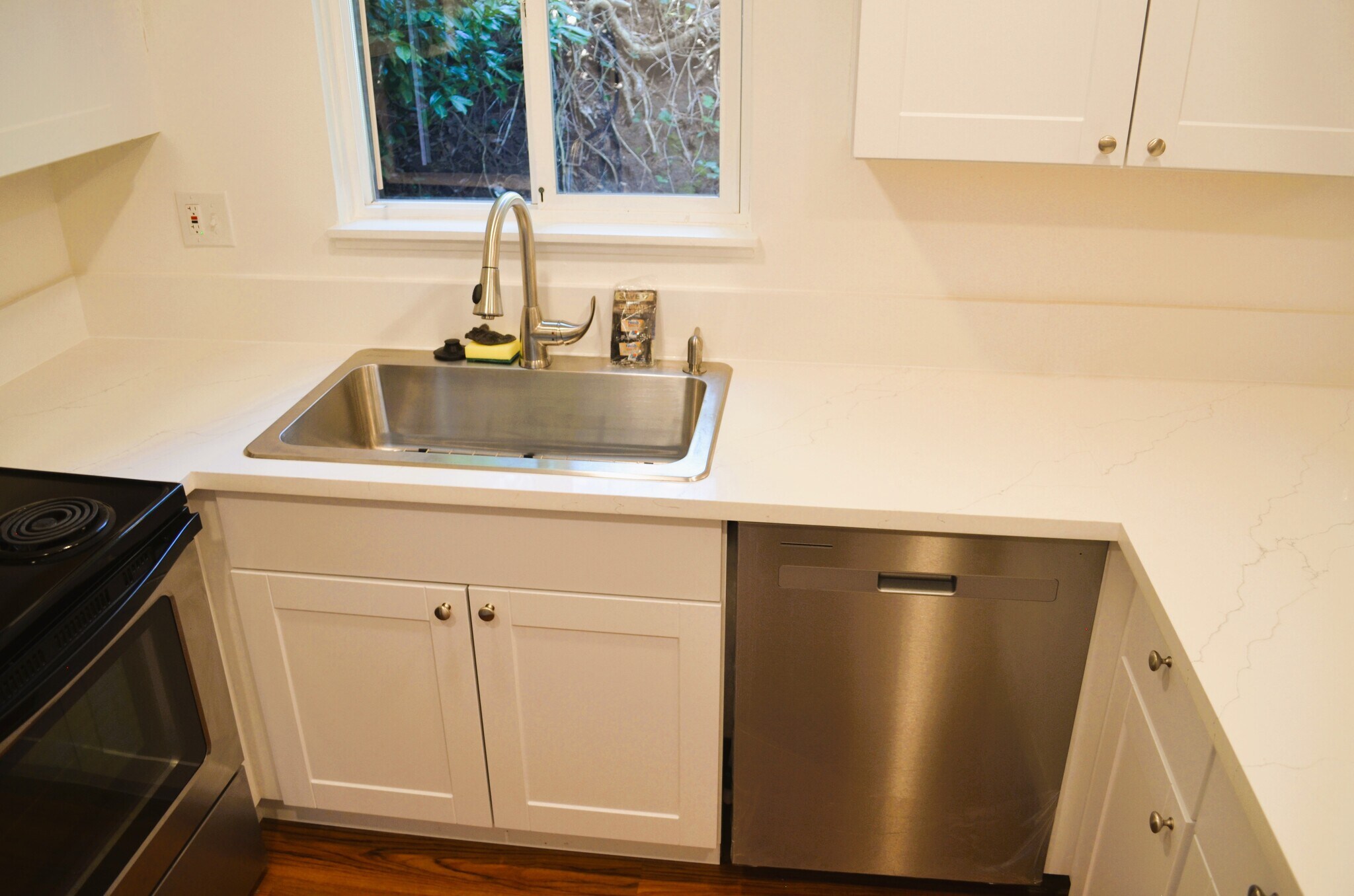 Building Photo - 317 Linn Ave