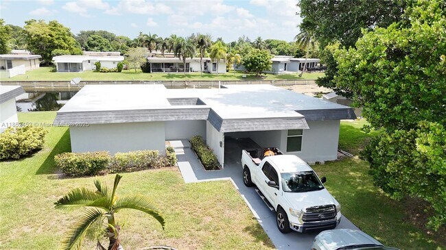 Building Photo - 7003 NW 63rd St