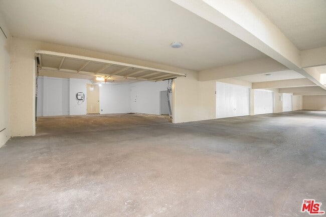 Building Photo - 916 15th St