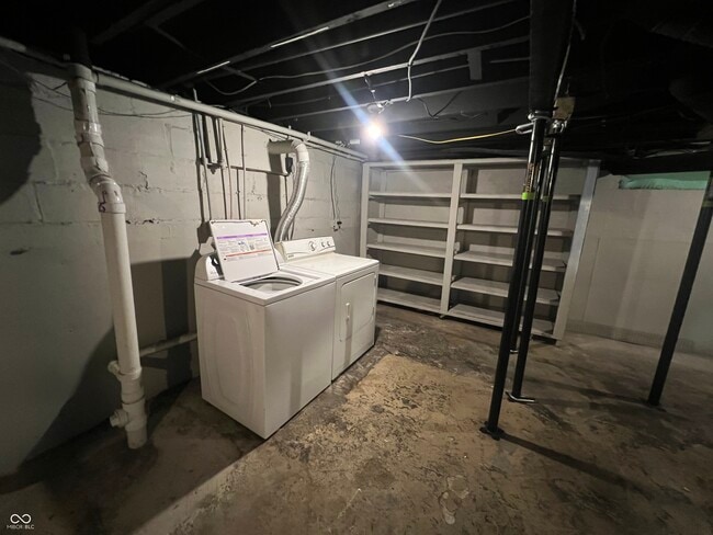 Building Photo - 154 S 9th Ave