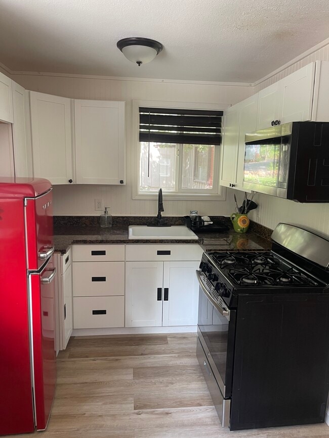 Building Photo - 3180 Calistoga Rd