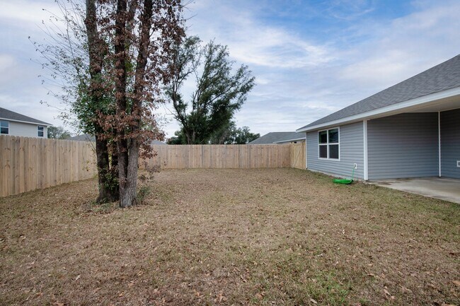 Building Photo - Beautiful 3BR Home with Privacy-Fenced Backyard in The Woodlands