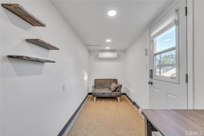 Building Photo - 2712 Henrietta Ave