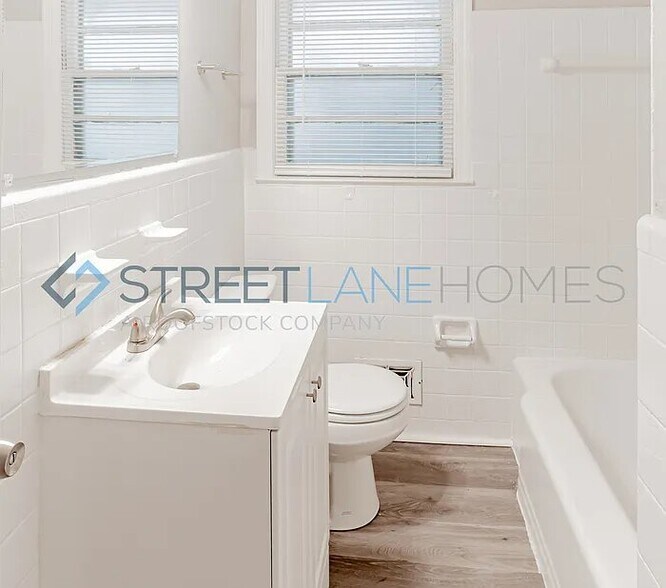 Building Photo - 2620 Providence Ct