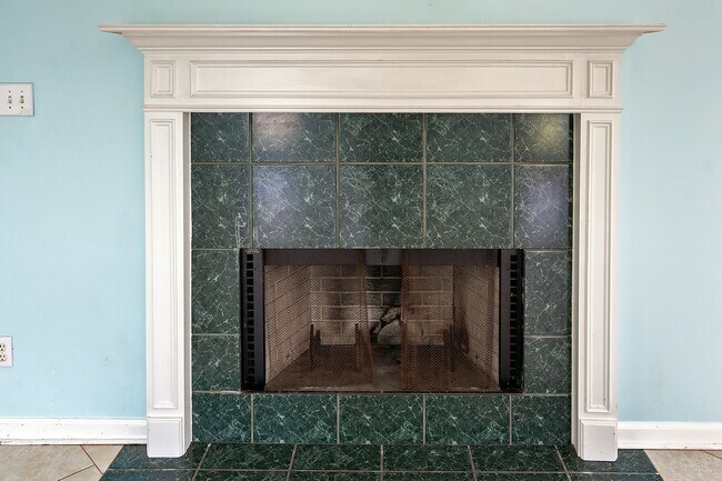 Building Photo - Prattville Rental available now!