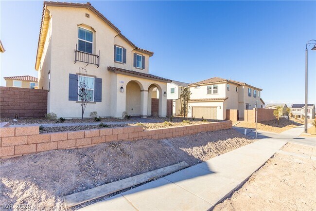 Building Photo - 2685 Abrantes Pl