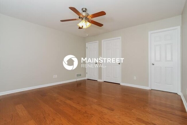 Building Photo - 3 Bedroom Pet-Friendly Home in Nicholasvil...