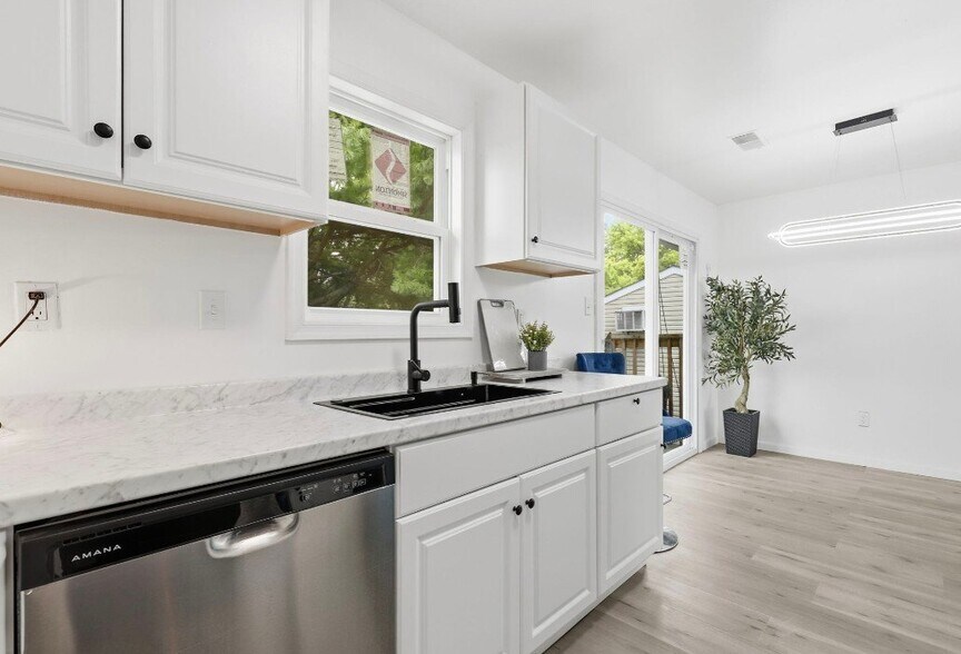 Building Photo - 129 Catawba Pl