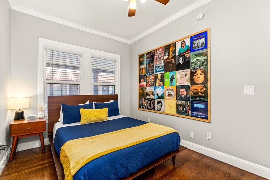 Building Photo - 203 W Magnolia Ave