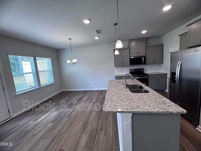 Building Photo - 203 Broomside Ave