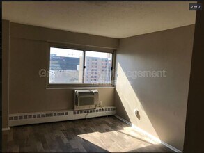 Building Photo - 2101 Chestnut St