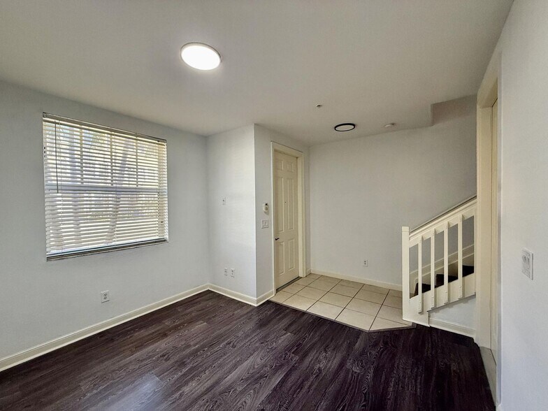 Building Photo - 870 Marina del Ray Ln