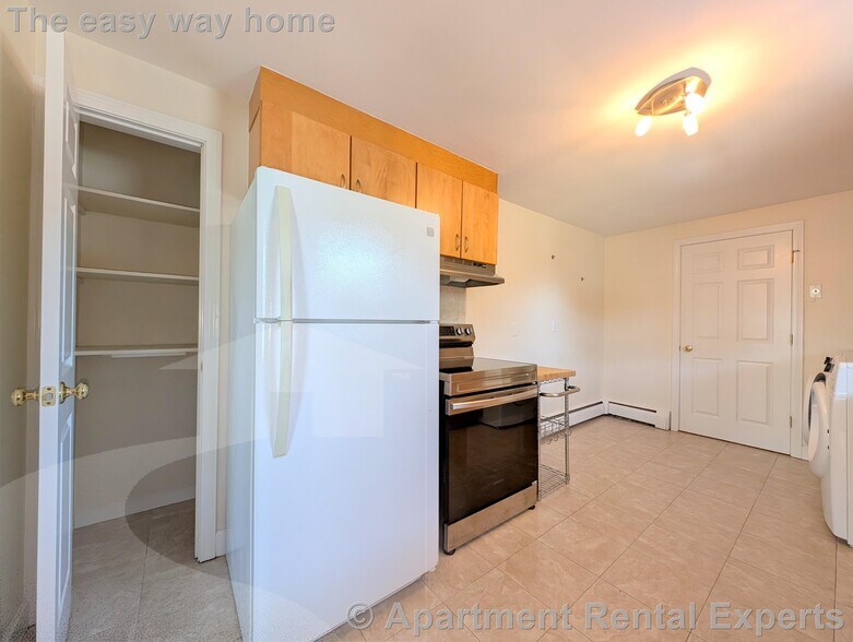 Building Photo - 7 Patrick St