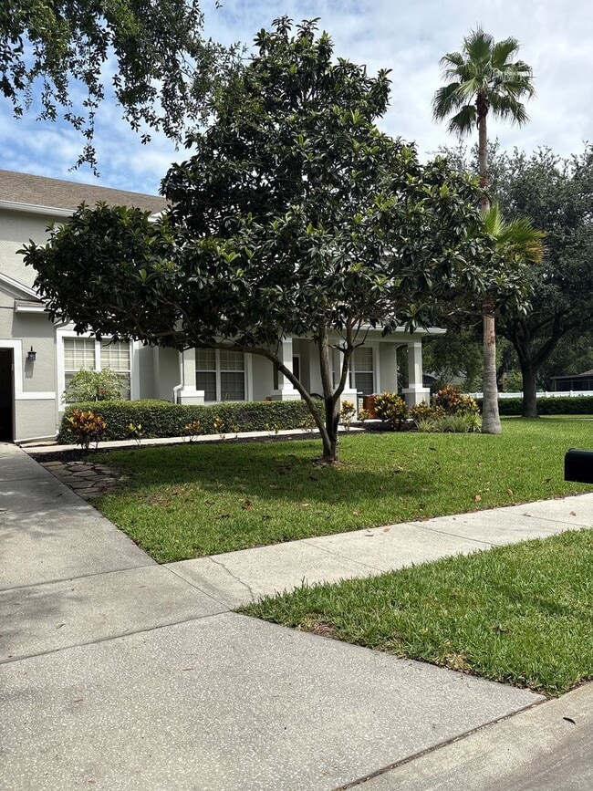 Building Photo - Stunning 6-Bedroom Pool Home in Desirable ...