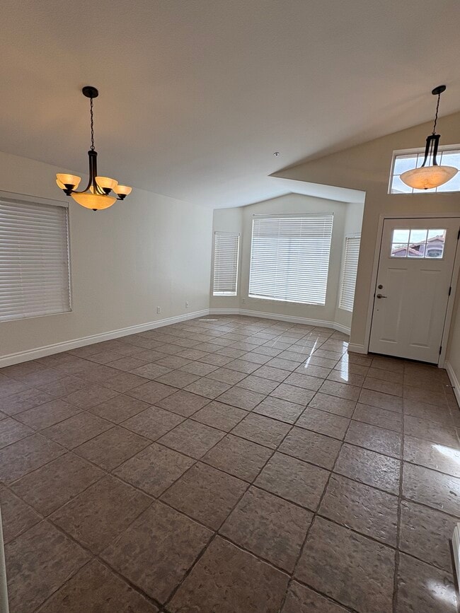 Building Photo - 7260 E Softwind Dr