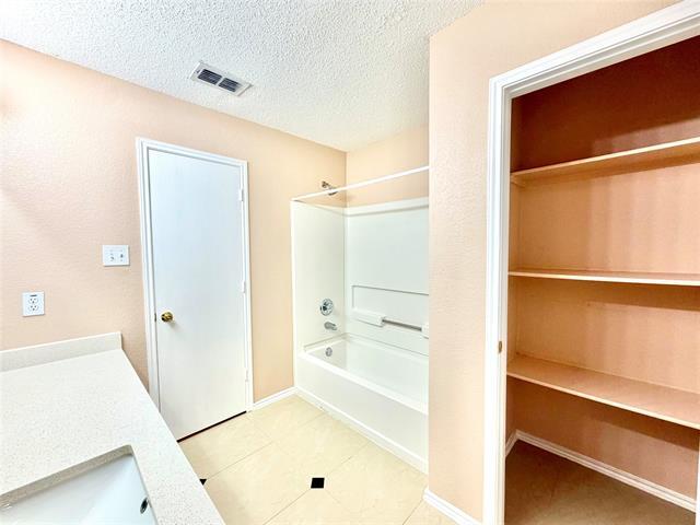 Building Photo - 7409 Cresswell Dr