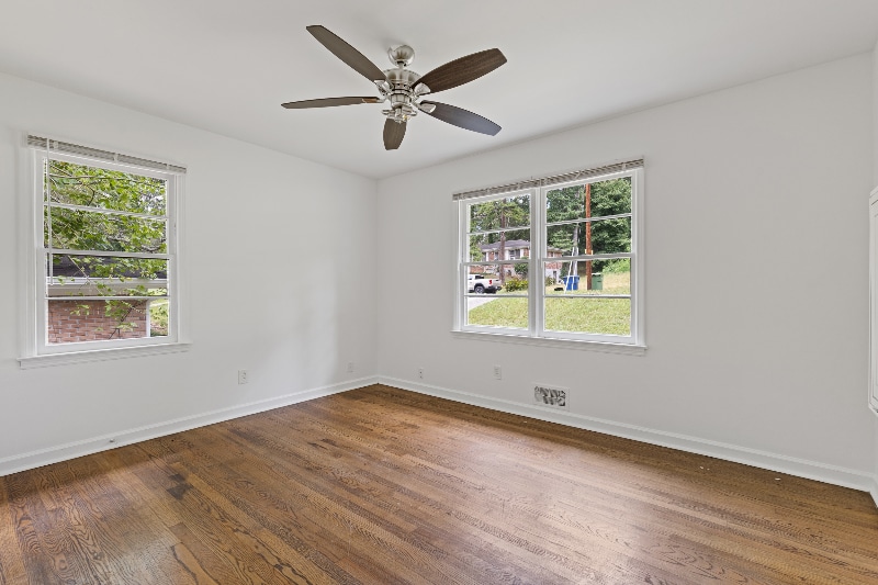 Building Photo - 1982 Rena Cir SW