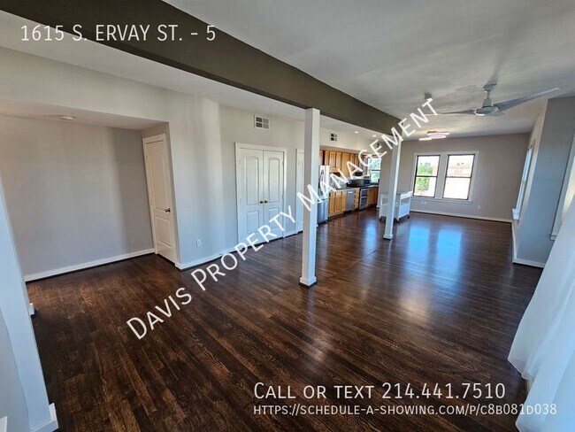 Building Photo - 1615 S Ervay St