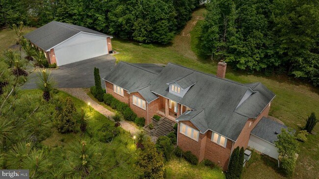 Building Photo - 10 Piper Pl