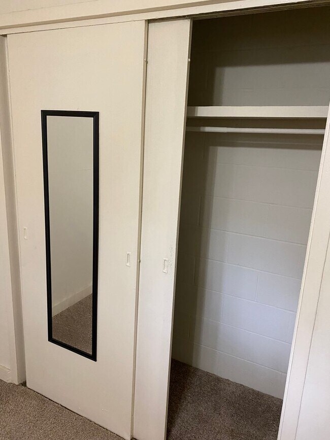 Building Photo - Off-Street Parking Steps from UGA