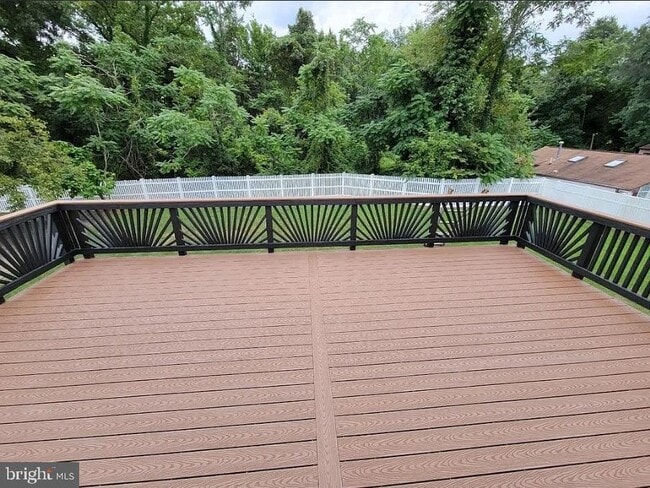 Building Photo - 7122 Allentown Rd