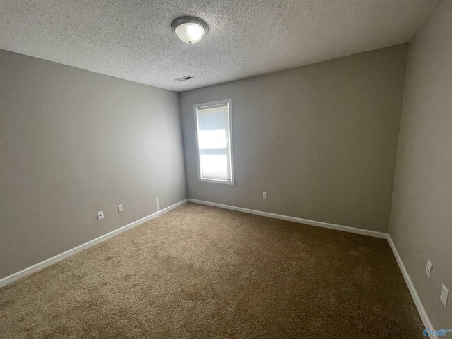Building Photo - 109 Medicine Bend Dr