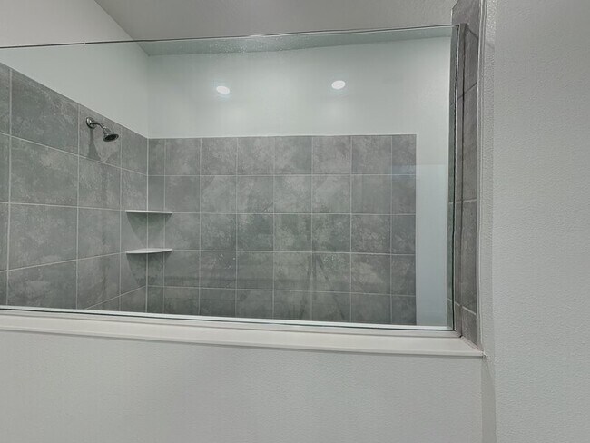 Building Photo - 3132 Country Side Dr