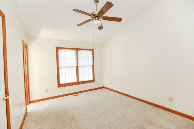 Building Photo - 200 Arabian Cir