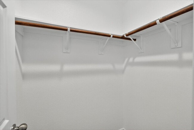 Building Photo - 3909 Shiva Dr