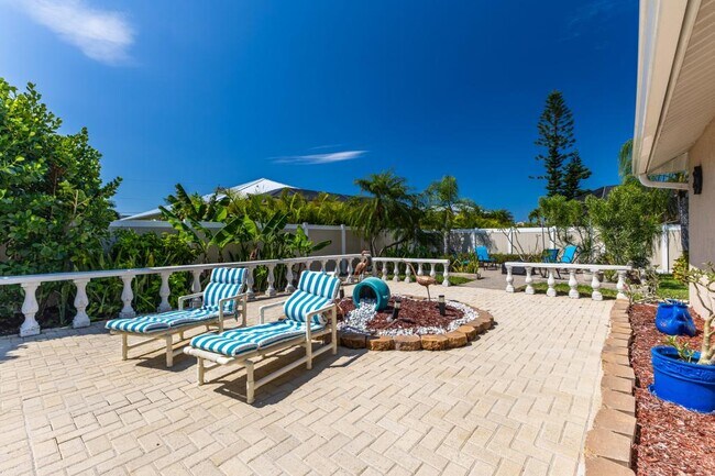 Building Photo - 2310 SW 53rd St