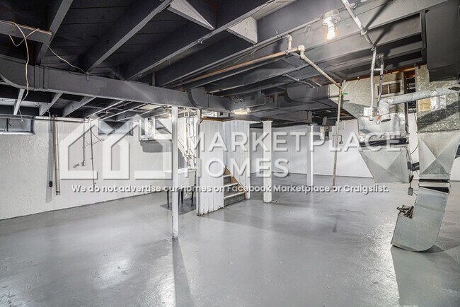 Building Photo - 16487 Edmore Dr