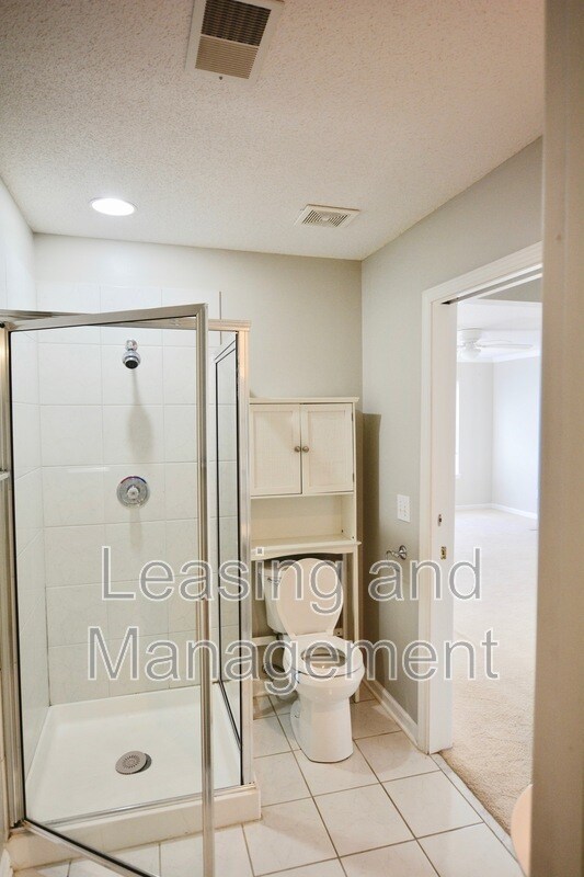 Building Photo - 3387 Queensgate Way