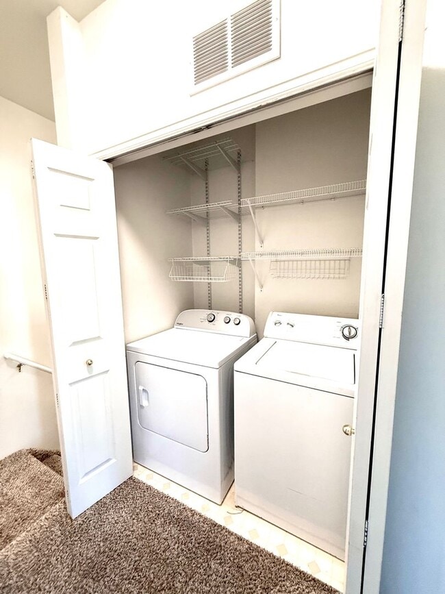 Building Photo - Updated 2-story townhome on the South side of Colorado Springs WITH Mountain Views