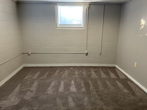 Building Photo - 424 W Cornhusker Hwy