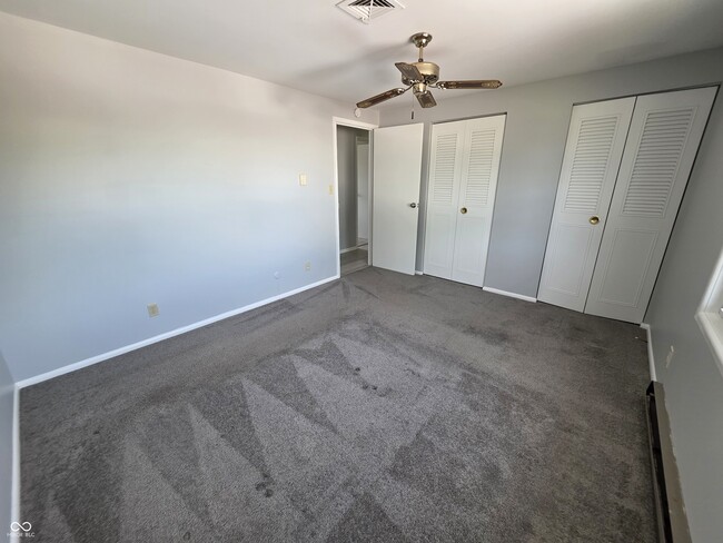 Building Photo - 4929 Mt Vernon Dr