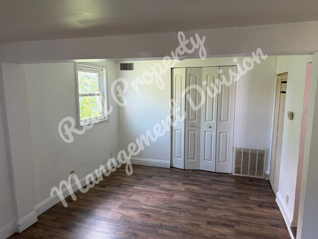 Building Photo - 516 Highland Ave