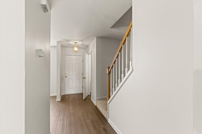 Building Photo - 11 Covington Ct