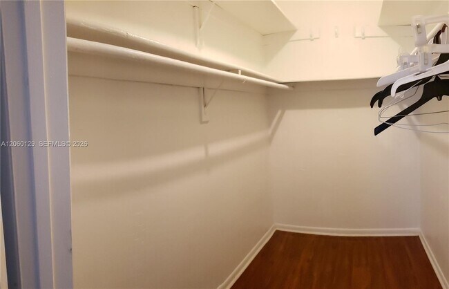 Building Photo - 13934 SW 90th Ave