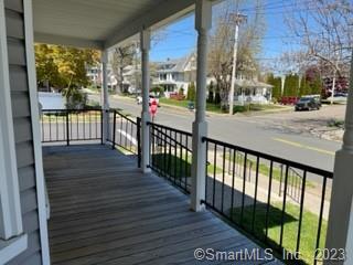 Building Photo - 44 Oak Ave