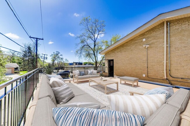 Building Photo - 1108 Fortuna Ave