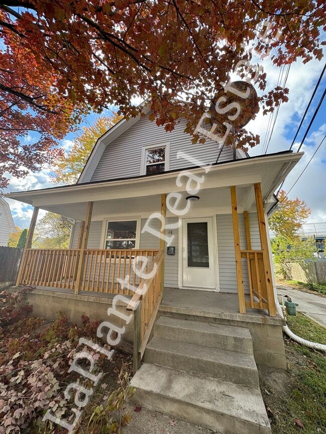 Primary Photo - Freshly Updated 3-Bedroom Home on Greenwoo...