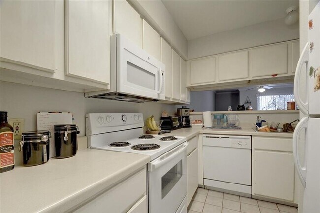 Building Photo - Centennial West Campus - Prime Time - 3BD/...
