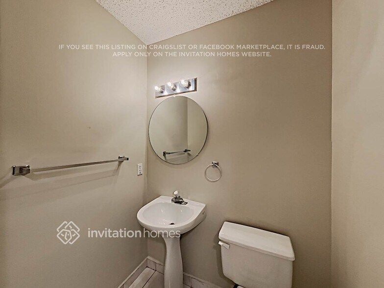 Building Photo - 9155 SW 166th Pl