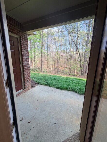 Patio - 109 Killam Ct