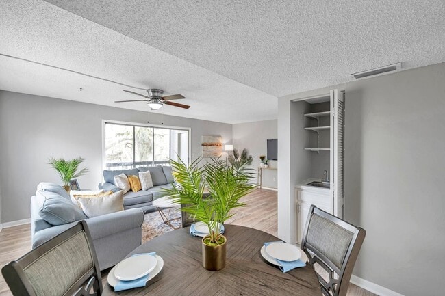 Building Photo - 6311 Newtown Cir