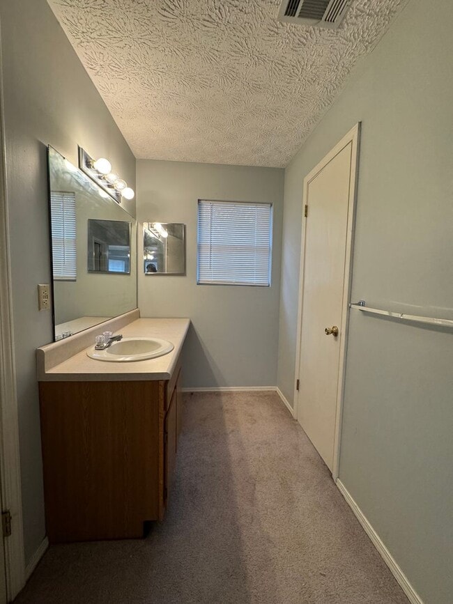 Building Photo - Large 3/2.5 House on Martha Berry Hwy- $1,395